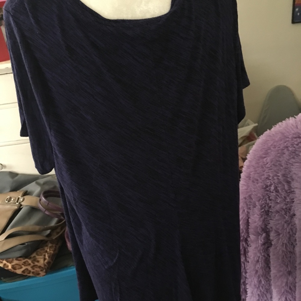 Top - Picture 2 of 3